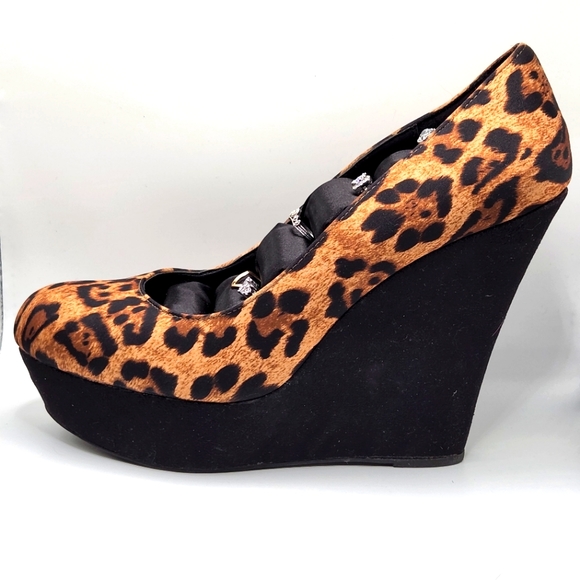 Upcycled High Heel Ring Holder - Picture 7 of 9